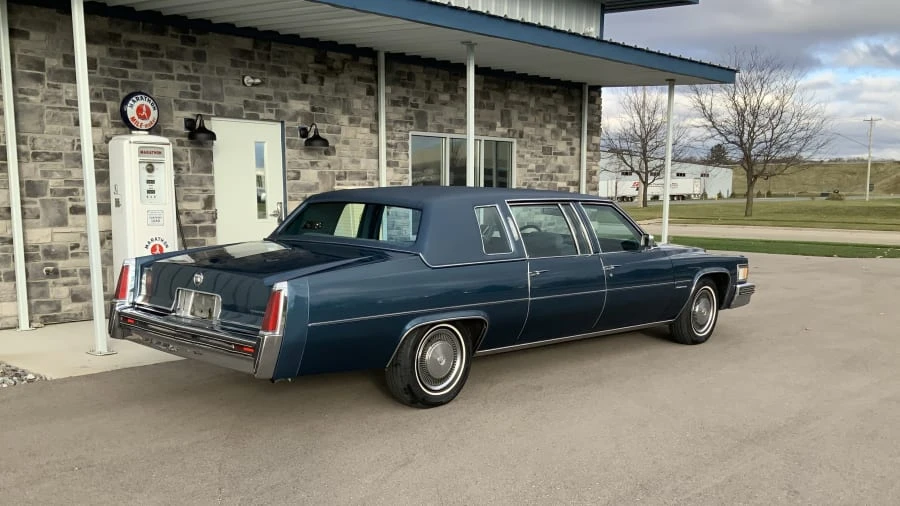 1977 Cadillac Fleetwood - Image 3 of 12