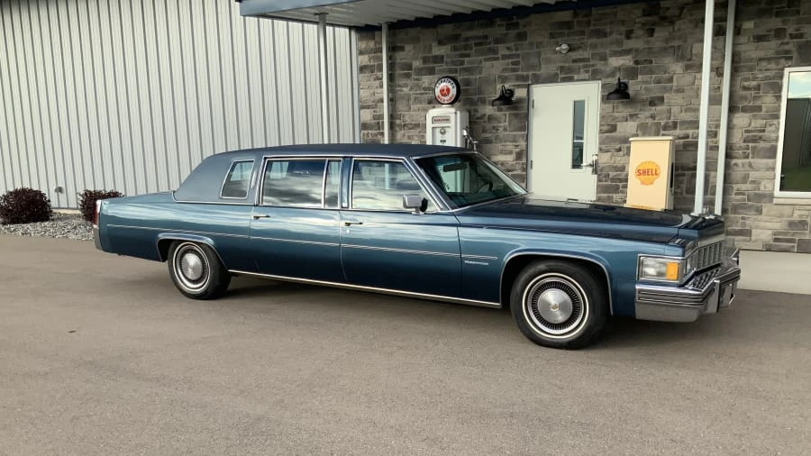 1977 Cadillac Fleetwood - Image 4 of 12
