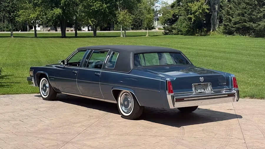 1977 Cadillac Fleetwood - Image 28 of 31