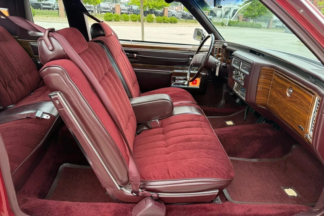 1977 Cadillac - Image 4 of 31