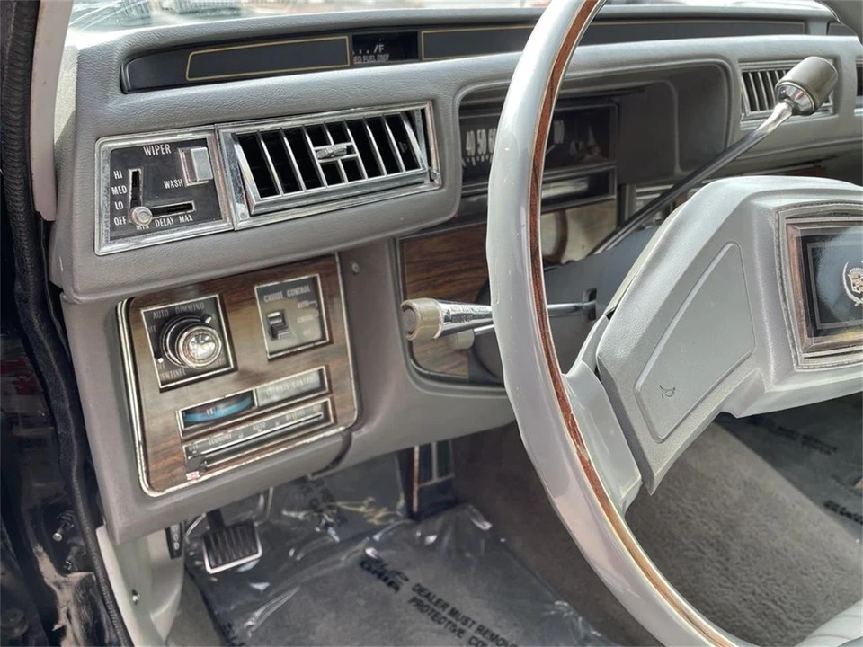 1977 Cadillac - Image 20 of 31