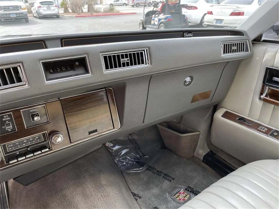 1977 Cadillac - Image 17 of 31