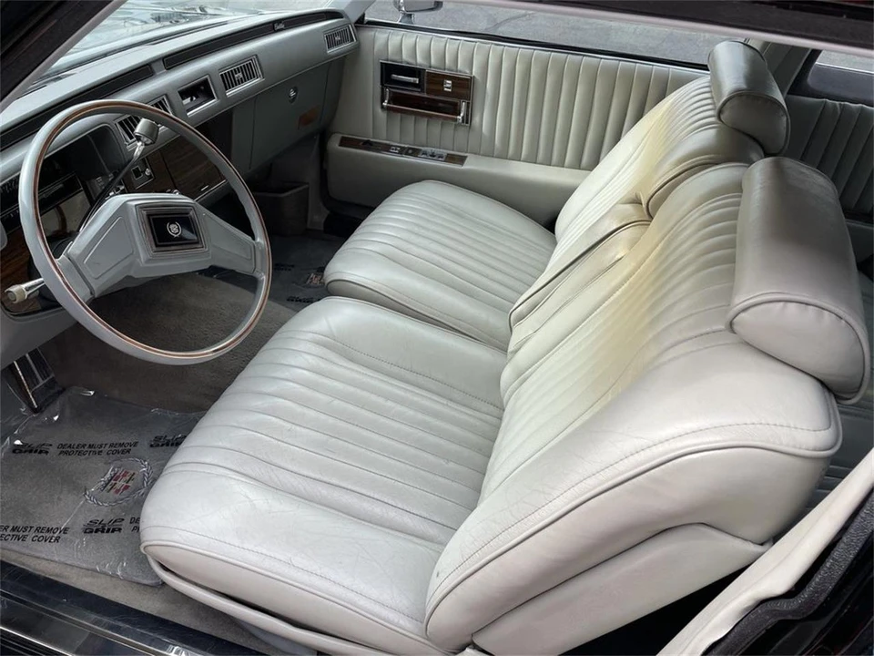 1977 Cadillac - Image 13 of 31