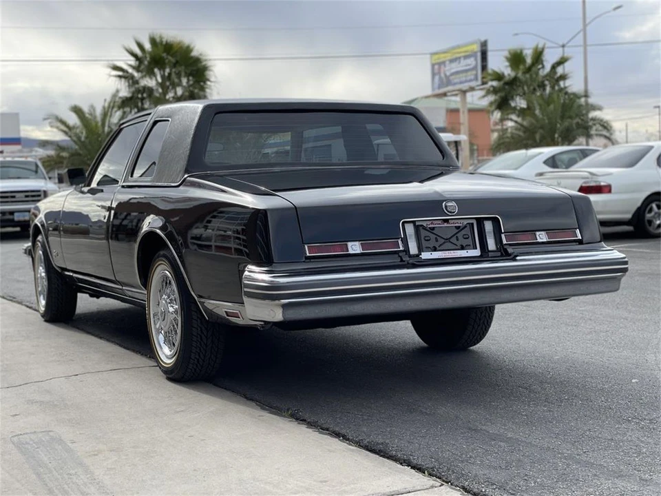 1977 Cadillac - Image 8 of 31