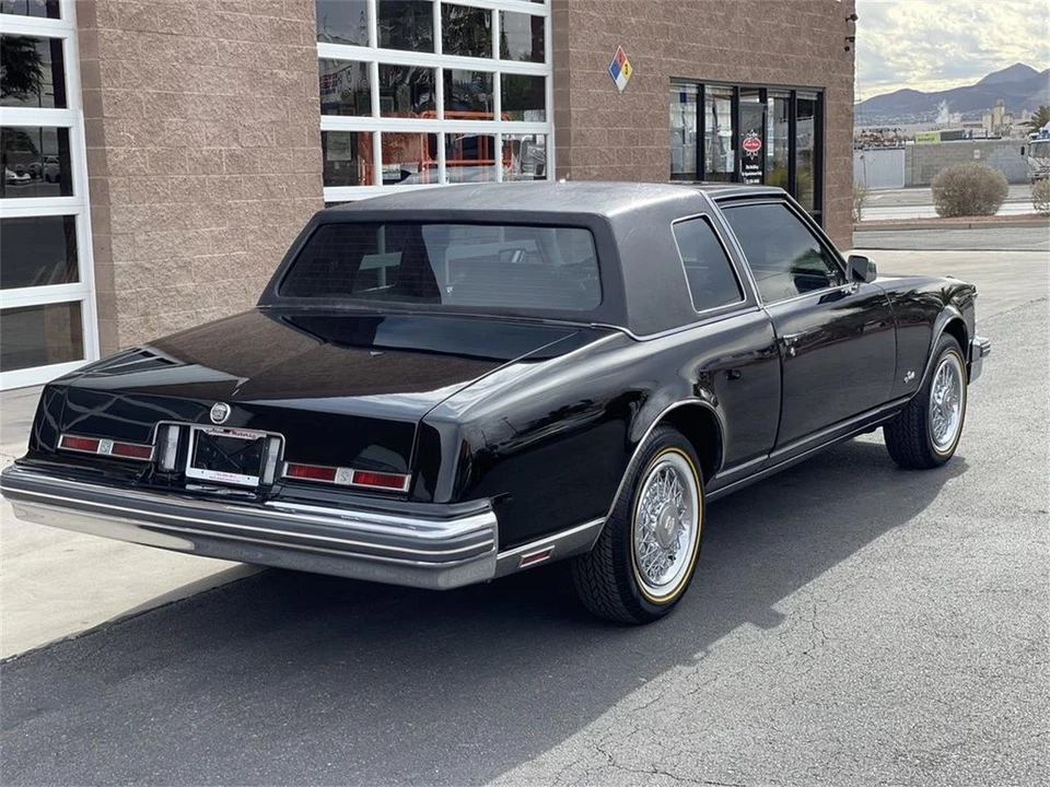 1977 Cadillac - Image 4 of 31