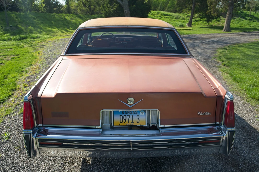 1977 Cadillac DeVille 5th Gen - Image 9 of 31