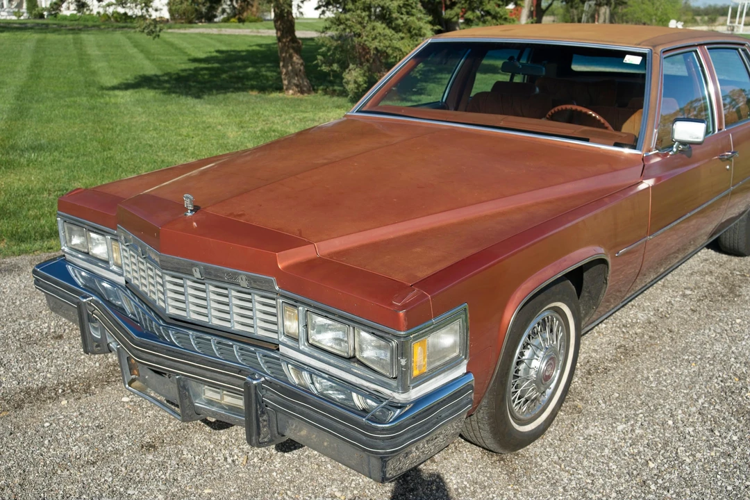 1977 Cadillac DeVille 5th Gen - Image 25 of 31