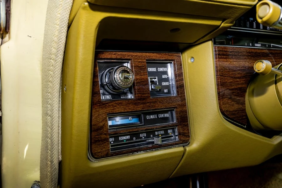 1977 Cadillac Seville - Image 19 of 25