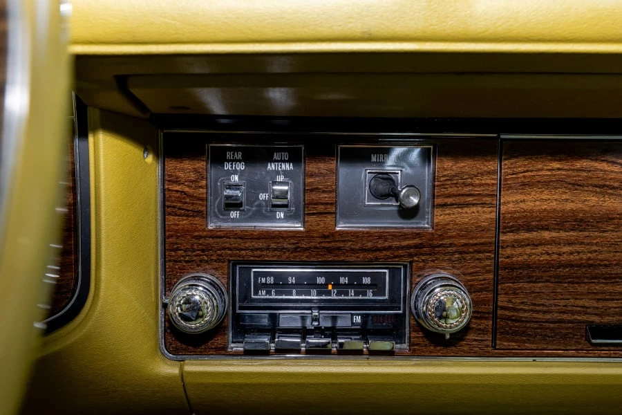 1977 Cadillac Seville - Image 20 of 25