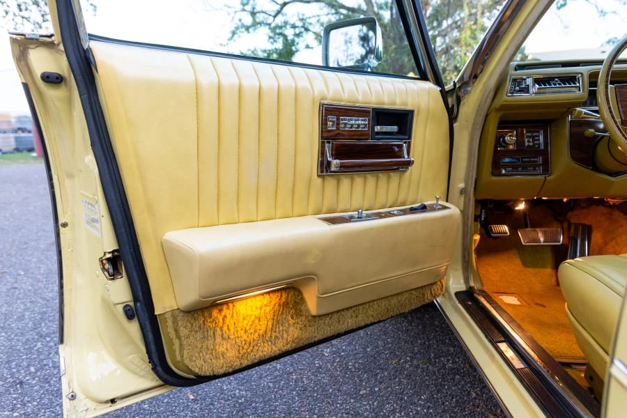 1977 Cadillac Seville - Image 13 of 25