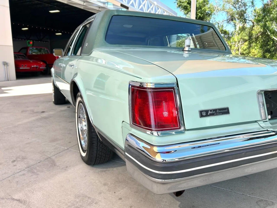 1977 Cadillac Seville - Image 12 of 31
