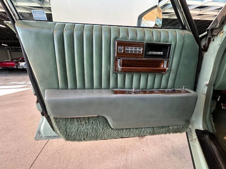 1977 Cadillac Seville - Image 19 of 31