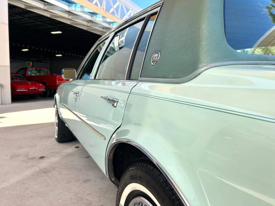 1977 Cadillac Seville - Image 11 of 31