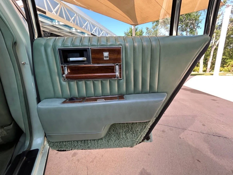 1977 Cadillac Seville - Image 31 of 31