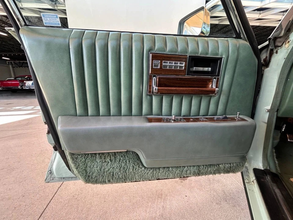 1977 Cadillac Seville - Image 20 of 21