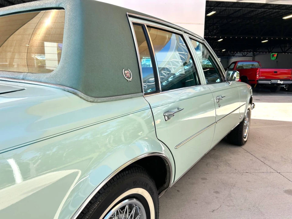 1977 Cadillac Seville - Image 15 of 21