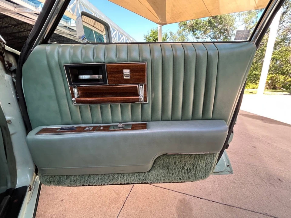 1977 Cadillac Seville - Image 28 of 31