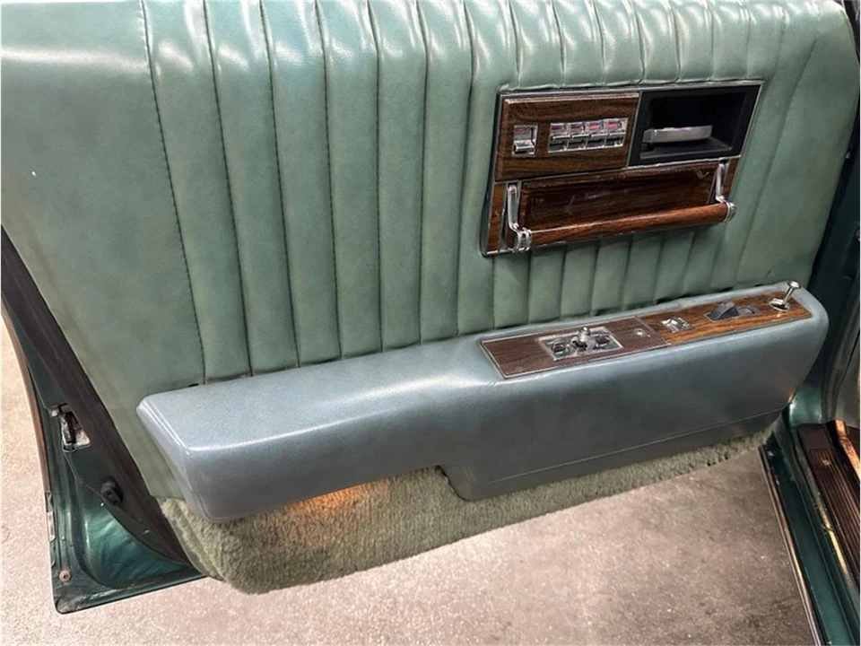 1977 Cadillac Seville - Image 31 of 31