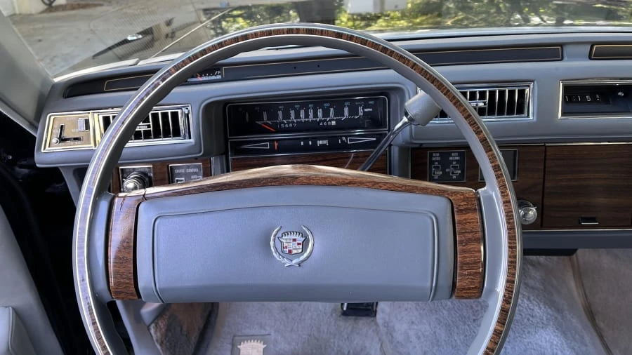 1977 Cadillac Seville - Image 4 of 14