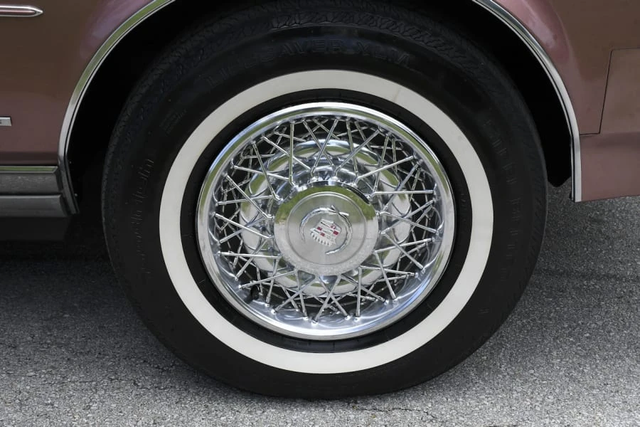 1977 Cadillac Seville - Image 30 of 31