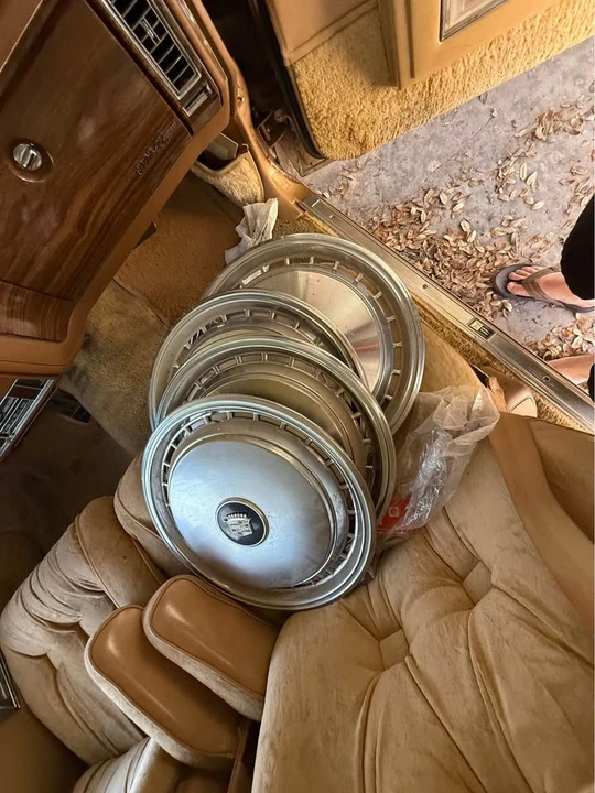 1977 Cadillac DeVille 5th Gen - Image 12 of 18