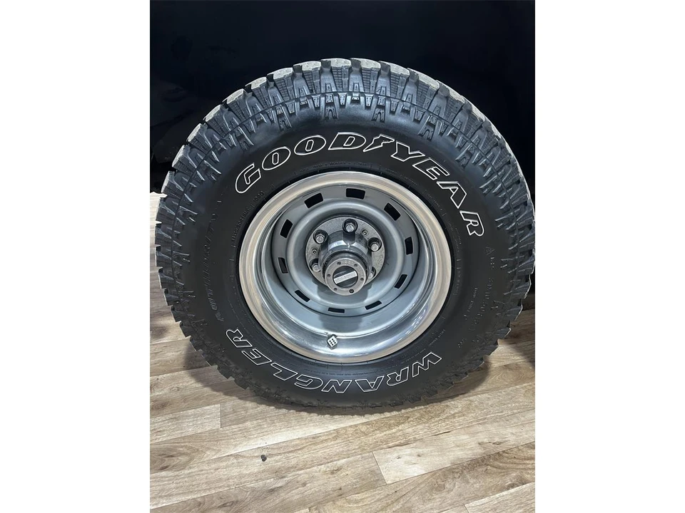 1977 Chevrolet K5 Blazer 2nd Gen - Image 15 of 15