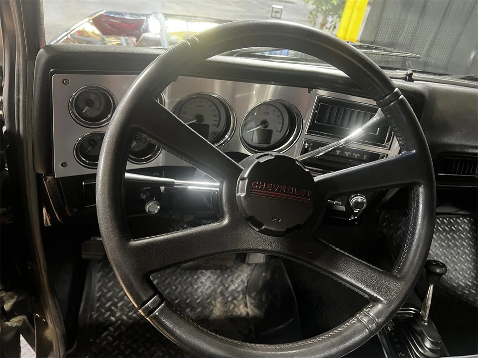 1977 Chevrolet K5 Blazer 2nd Gen - Image 10 of 15