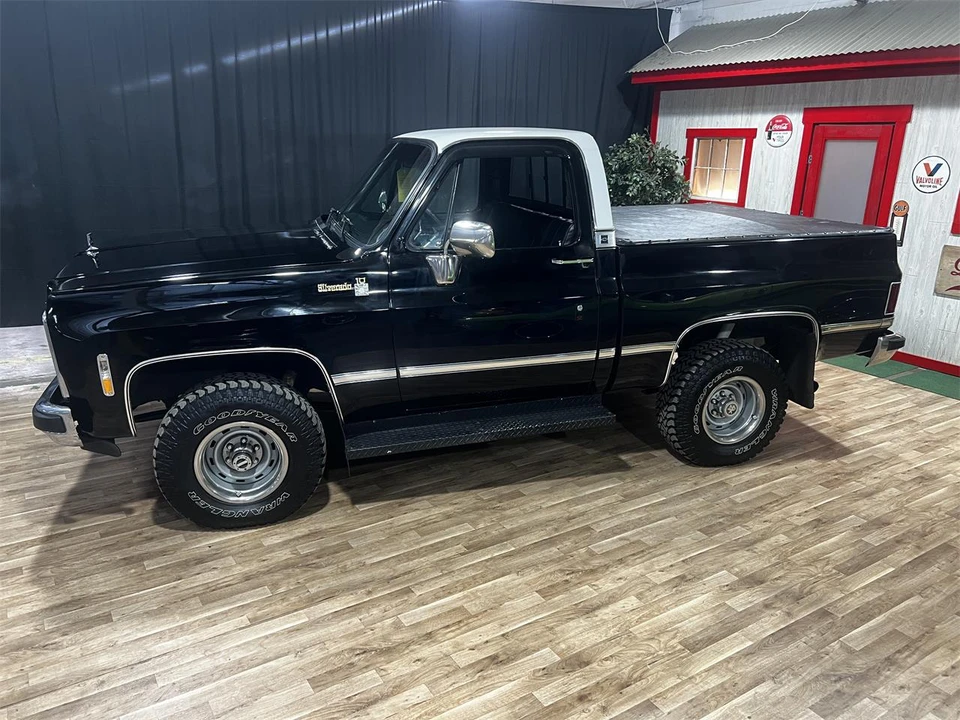 1977 Chevrolet K5 Blazer 2nd Gen - Image 7 of 15