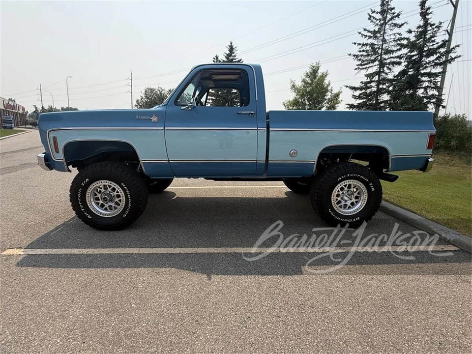 1977 Chevrolet K5 Blazer 2nd Gen - Image 2 of 5