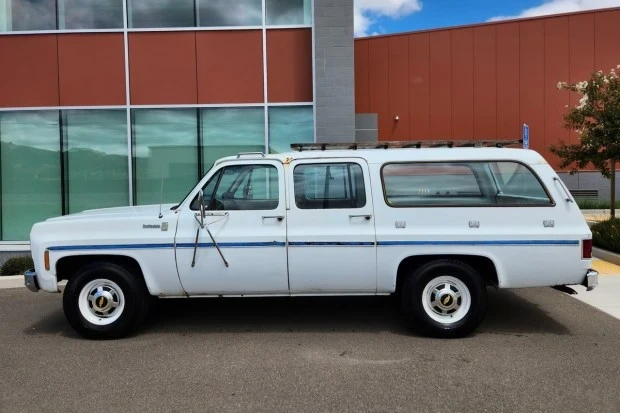 1977 Chevrolet Suburban 7th Gen - Image 3 of 7