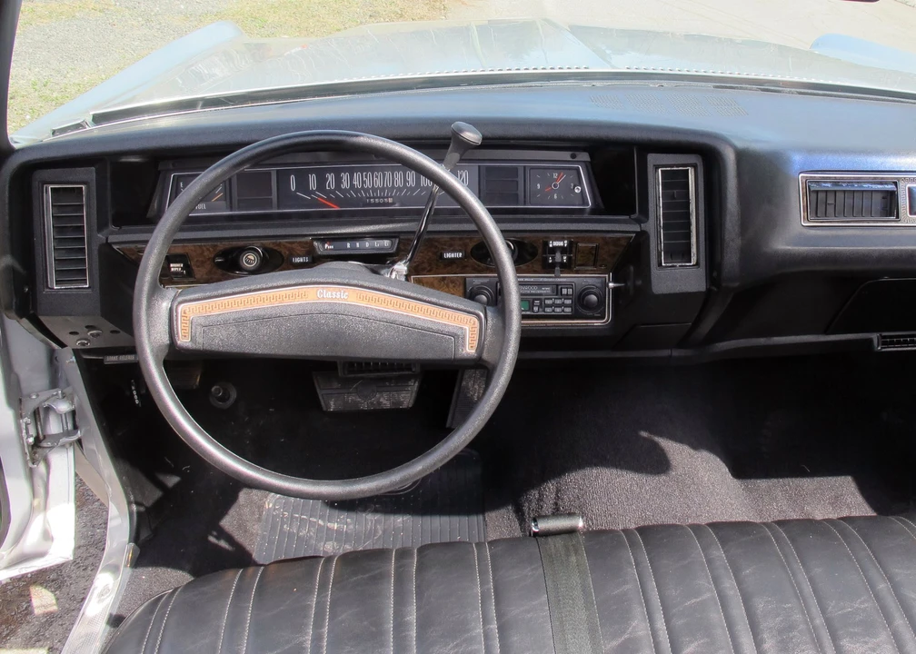 1977 Chevrolet Caprice - Image 10 of 31