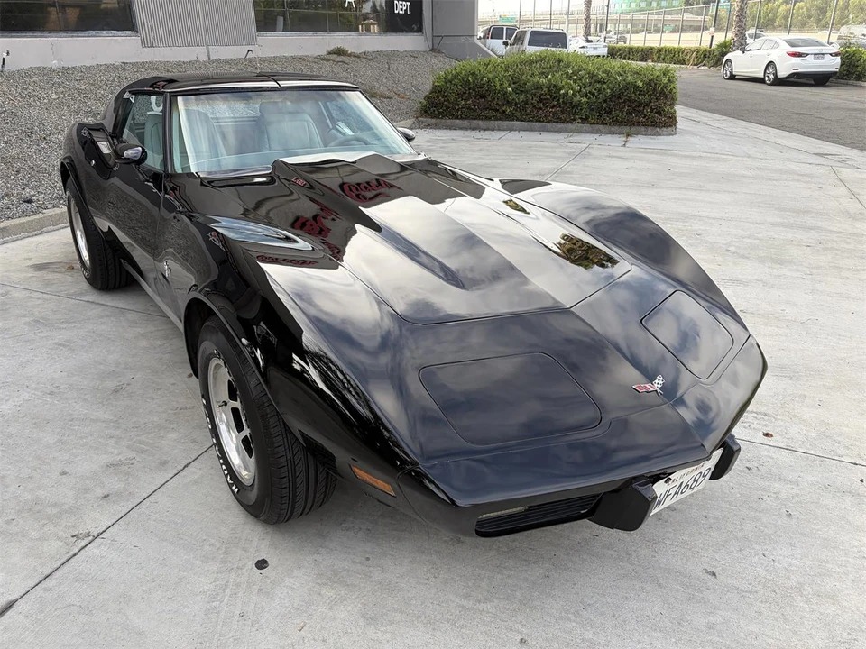 1977 Chevrolet Corvette C3 - Image 17 of 31