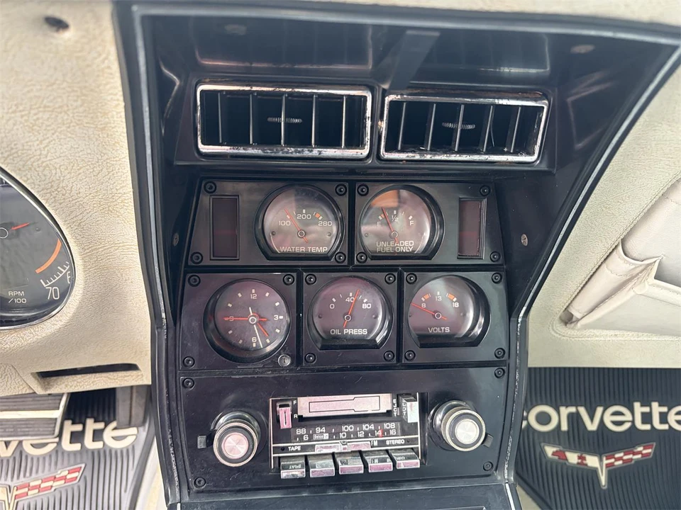 1977 Chevrolet Corvette C3 - Image 25 of 31
