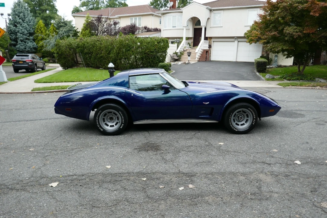 1977 Chevrolet Corvette C3 - Image 10 of 31