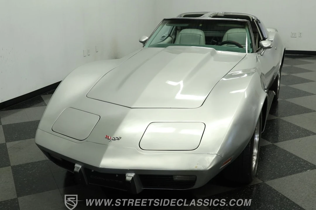 1977 Chevrolet Corvette C3 - Image 16 of 21