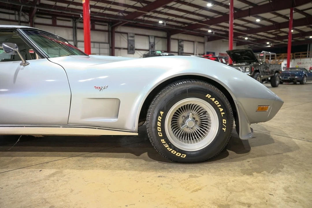 1977 Chevrolet Corvette C3 - Image 11 of 12