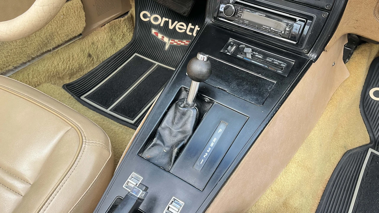 1977 Chevrolet Corvette C3 - Image 28 of 31