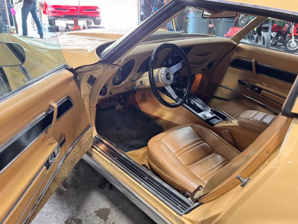 1977 Chevrolet Corvette C3 - Image 8 of 10