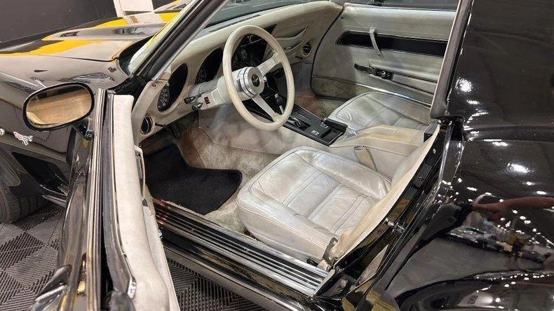 1977 Chevrolet Corvette C3 - Image 7 of 10