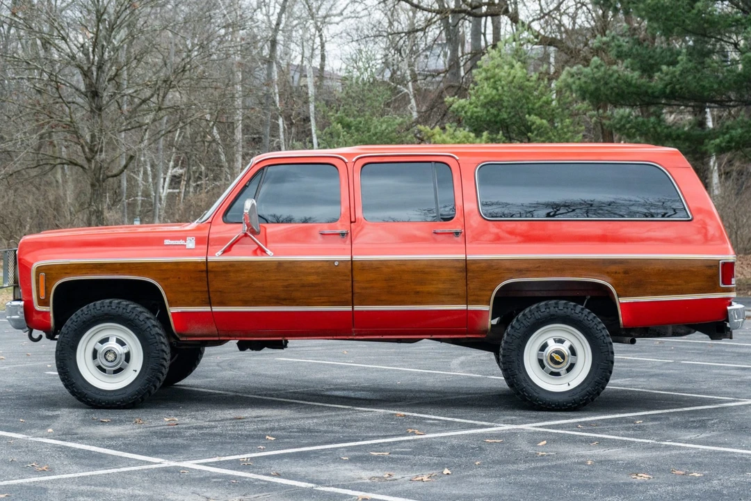 1977 Chevrolet Suburban 7th Gen - Image 3 of 8