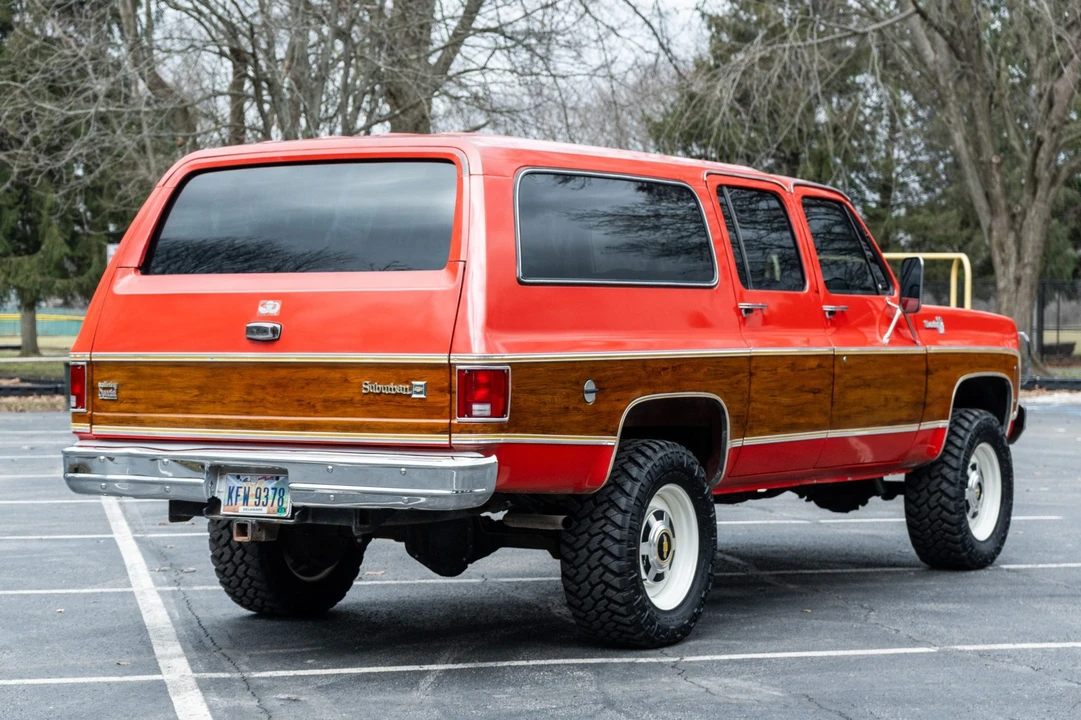 1977 Chevrolet Suburban 7th Gen - Image 2 of 8