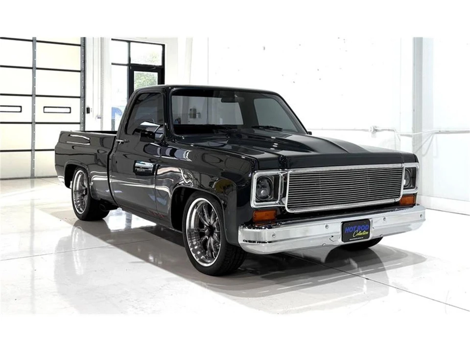 1977 Chevrolet - Image 13 of 31