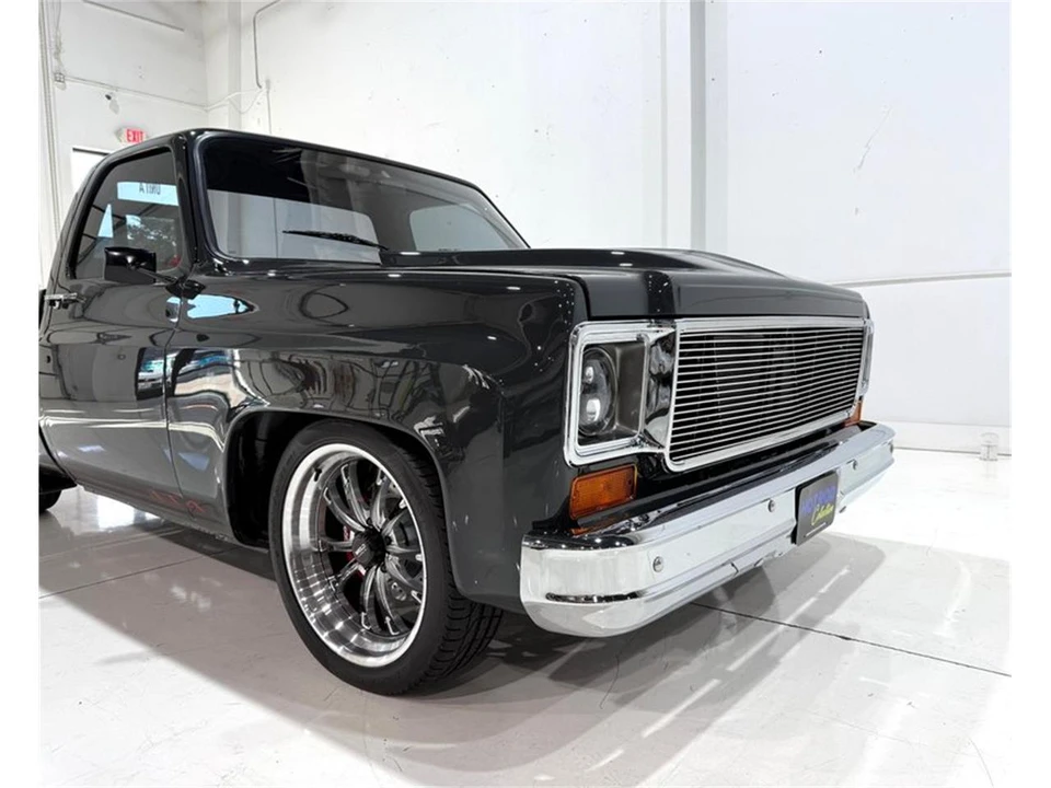 1977 Chevrolet - Image 14 of 31