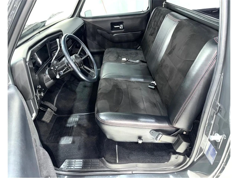 1977 Chevrolet - Image 17 of 31