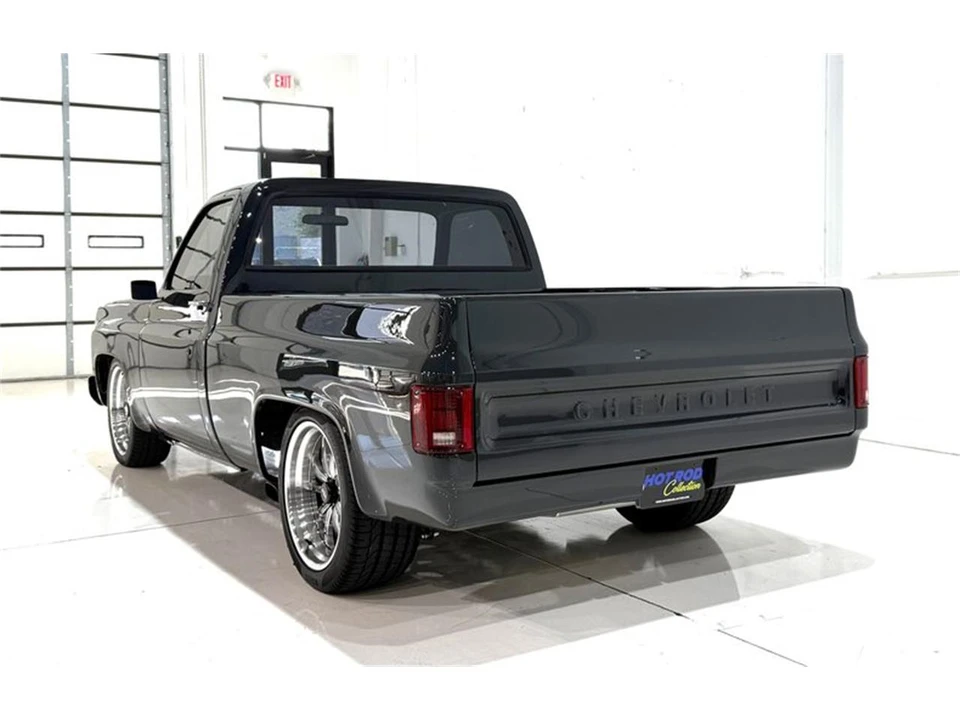 1977 Chevrolet - Image 8 of 31