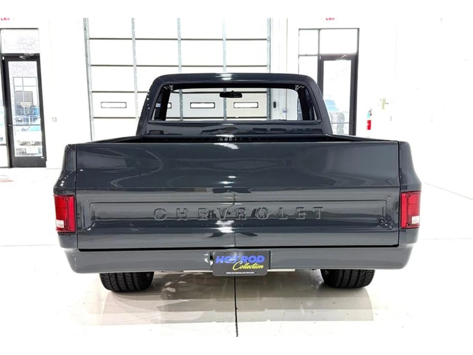1977 Chevrolet - Image 9 of 31
