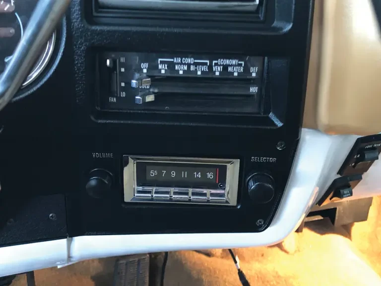 1977 Chevrolet Silverado - Image 10 of 15