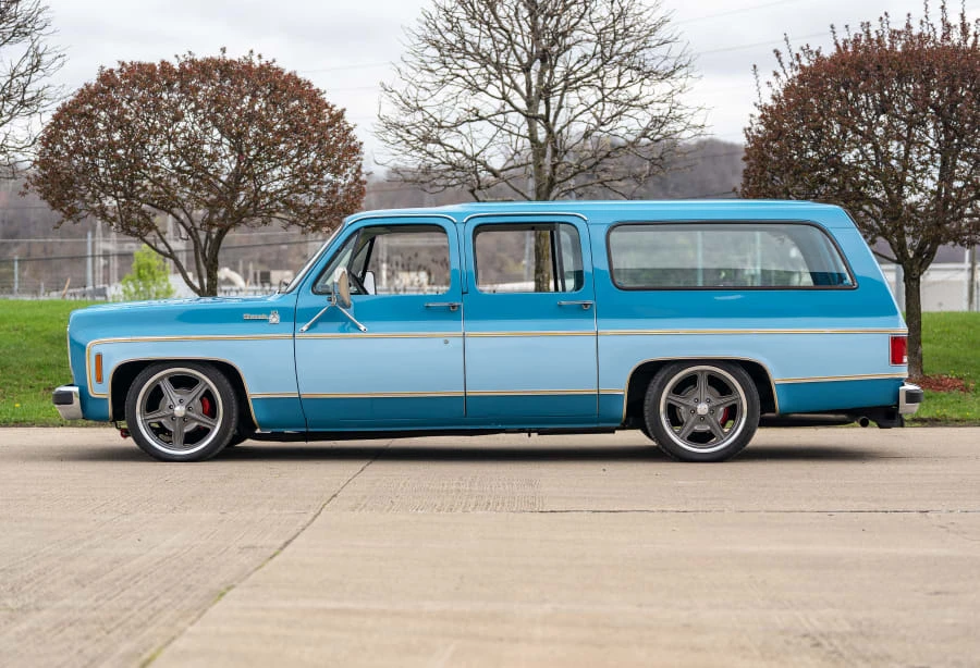 1977 Chevrolet Suburban 7th Gen - Image 12 of 31