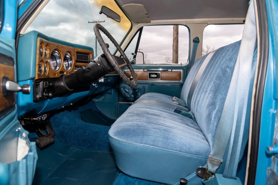1977 Chevrolet Suburban 7th Gen - Image 20 of 31