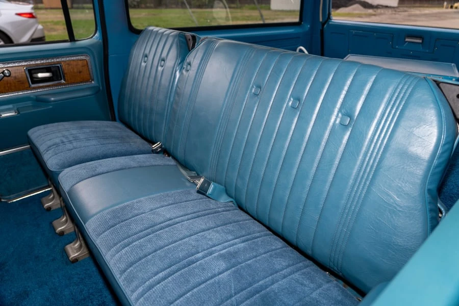 1977 Chevrolet Suburban 7th Gen - Image 24 of 31